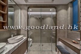 CLEAR WATER BAY Renovated Home in Prestigious Complex For Sale