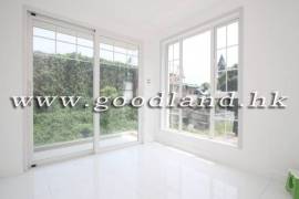 西貢村屋出售 近市中心海景單位