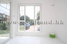 西貢村屋出售 近市中心海景單位