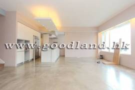 清水灣屋苑 鄰近地鐵及國際學校 交通便利