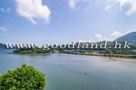 SAI KUNG Waterfront Villa in Renowned Complex For Sale