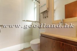 SAI KUNG Waterfront Villa in Renowned Complex For Sale
