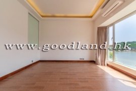 SAI KUNG Waterfront Villa in Renowned Complex For Sale