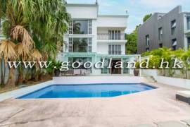 Sai Kung Villa with Pool & Sea Views For Sale