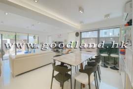 清水灣村屋出售 實用 3 房全幢村屋 特大私人花園 門口泊車