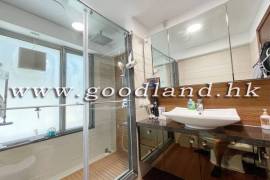 清水灣村屋出售 實用 3 房全幢村屋 特大私人花園 門口泊車