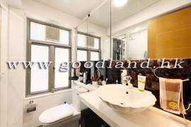 清水灣村屋出售 實用 3 房全幢村屋 特大私人花園 門口泊車