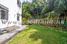 SAI KUNG Village House with Large Private Garden