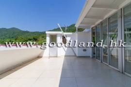 SAI KUNG Village House with Large Private Garden