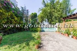 SAI KUNG Village House with Large Private Garden