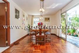 SAI KUNG Village House with Large Private Garden