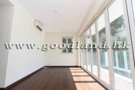 西贡村屋 优越地段 现代装修连私人车位