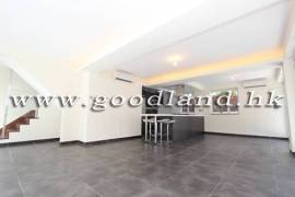 西贡村屋 优越地段 现代装修连私人车位