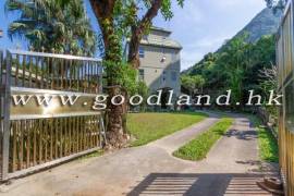 SAI KUNG Village House For Sale
