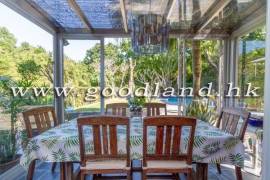 SAI KUNG Village House For Sale
