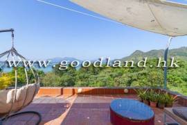 SAI KUNG Village House For Sale