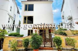 Sai Kung Village House For Sale