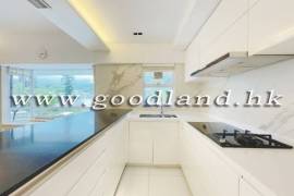 SAI KUNG Waterfront Villa in Popular Complex For Rent