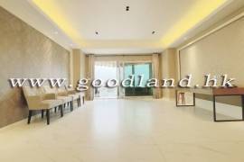 SAI KUNG Waterfront Villa in Popular Complex For Rent