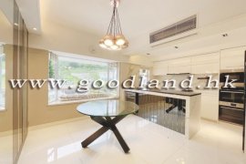 SAI KUNG Waterfront Villa in Popular Complex For Rent