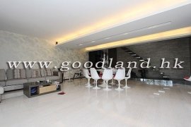 SAI KUNG Villa For Sale | Designer Fit-Out, Sea View & Huge Fenced Garden