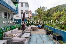 SAI KUNG Village House For Sale