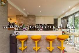 SAI KUNG Village House For Sale