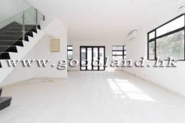 SAI KUNG Village House For Sale