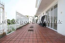 SAI KUNG Village House For Sale
