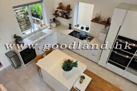 Sai Kung Village House For Sale