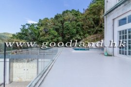 Clear Water Bay Luxury Villa for Sale: End-Unit with Private Pool