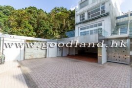 Clear Water Bay Luxury Villa for Sale: End-Unit with Private Pool