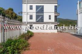 SAI KUNG Village House For Sale