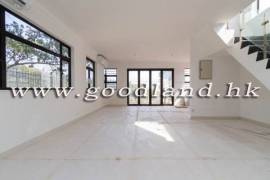 SAI KUNG Village House For Sale