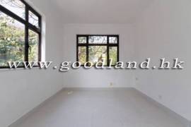 SAI KUNG Village House For Sale