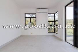 SAI KUNG Village House For Sale