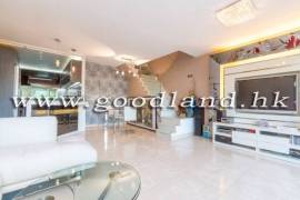 SAI KUNG Village House For Sale