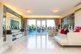 SAI KUNG Village House For Sale