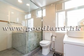 SAI KUNG Villa For Sale | Gated Community, Open Sea View & Parking Nearby