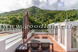 SAI KUNG Village House For Sale