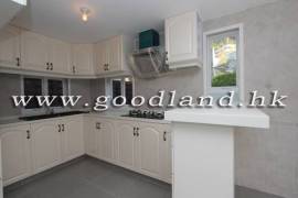SAI KUNG Village House For Sale Detached House