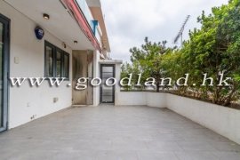 SAI KUNG Villa For Sale | Walk To Town, Front and Back Gardens & 3 Bedrooms