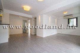 SAI KUNG Villa For Sale | Walk To Town, Front and Back Gardens & 3 Bedrooms
