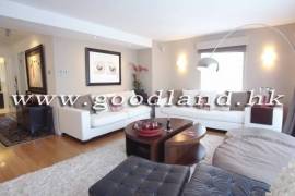SAI KUNG Village House For Sale
