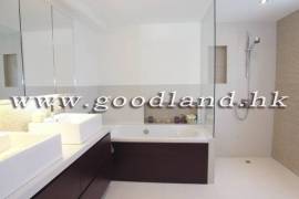 SAI KUNG Village House For Sale