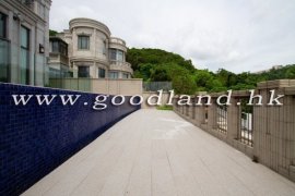 Prestigious Clear Water Bay Villa with Private Elevator & Sea View