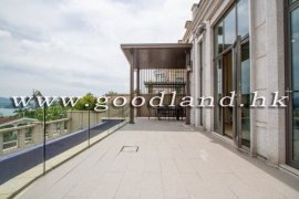 Prestigious Clear Water Bay Villa with Private Elevator & Sea View