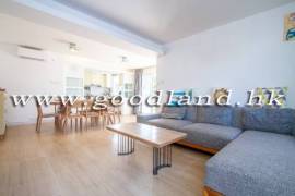SAI KUNG Village House For Sale