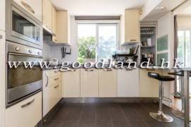 SAI KUNG Village House For Sale