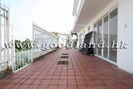SAI KUNG Village House For Sale